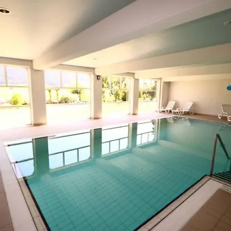 Apartment Chic With Access To Shared Pool And Chateau-d'Oex