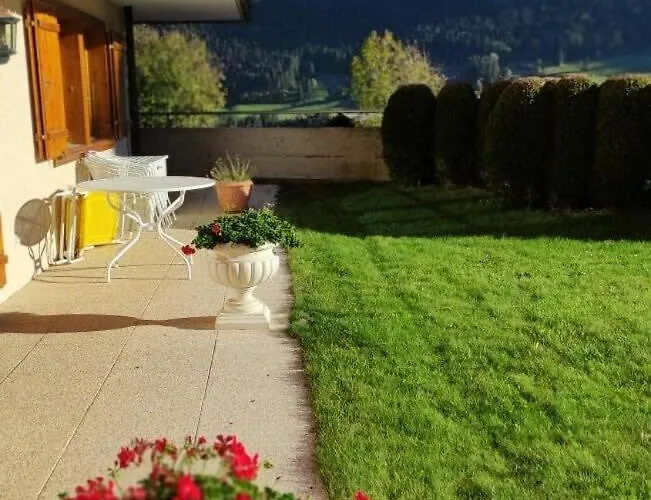 Chic With Access To Shared Pool And Château-d'Oex