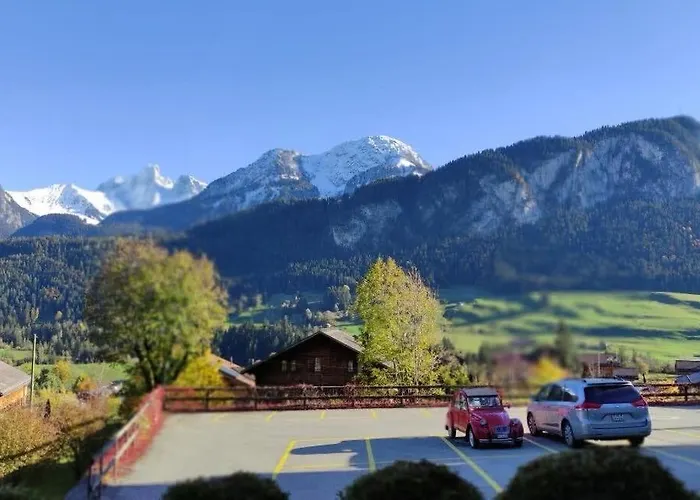 Chic With Access To Shared Pool And Lejlighed *