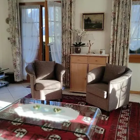 Chic With Access To Shared Pool And Chateau-d'Oex